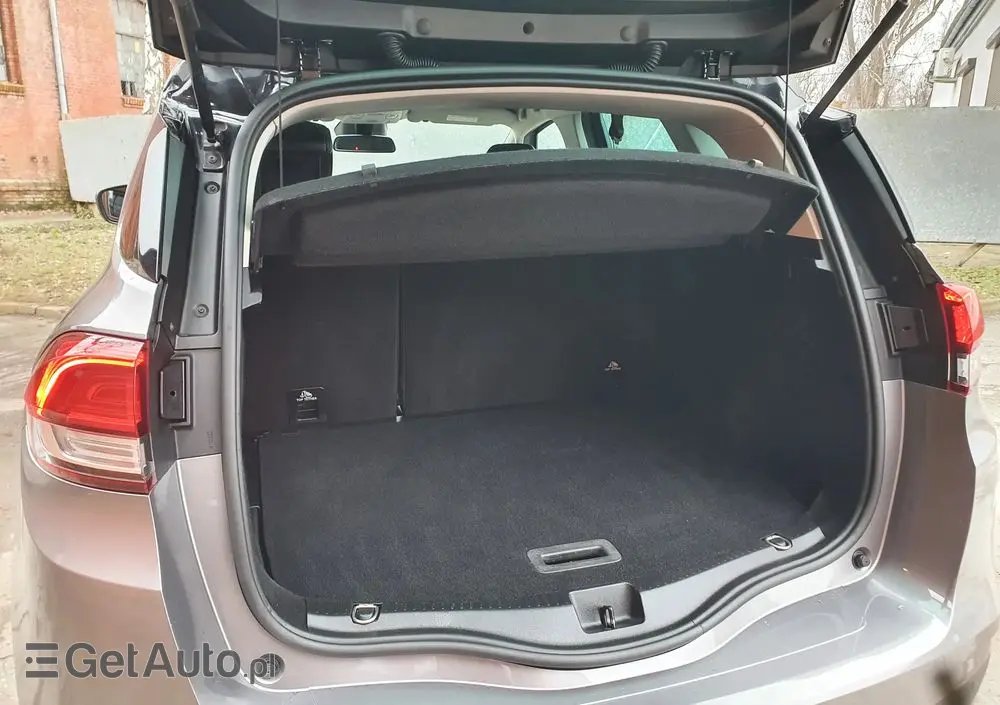 RENAULT Scenic TCe 140 GPF EDC INTENS