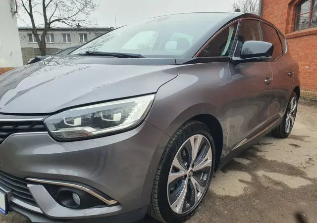 RENAULT Scenic TCe 140 GPF EDC INTENS