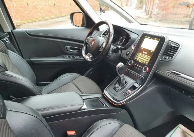 RENAULT Scenic TCe 140 GPF EDC INTENS