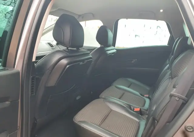 RENAULT Scenic TCe 140 GPF EDC INTENS