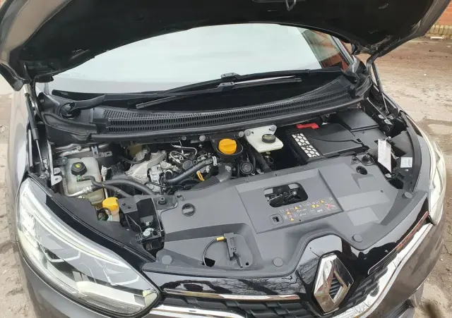RENAULT Scenic TCe 140 GPF EDC INTENS