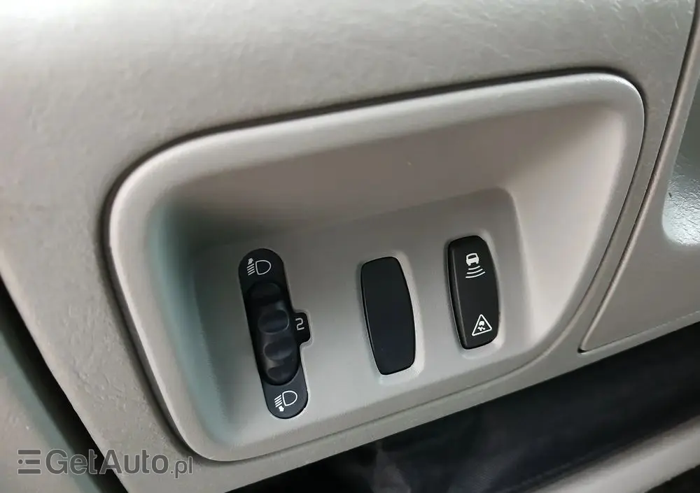 RENAULT Trafic FAP Passenger Black Edition