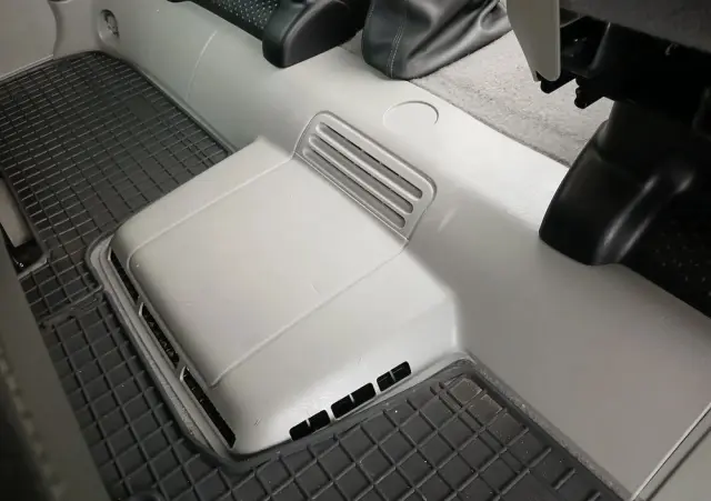 RENAULT Trafic FAP Passenger Black Edition