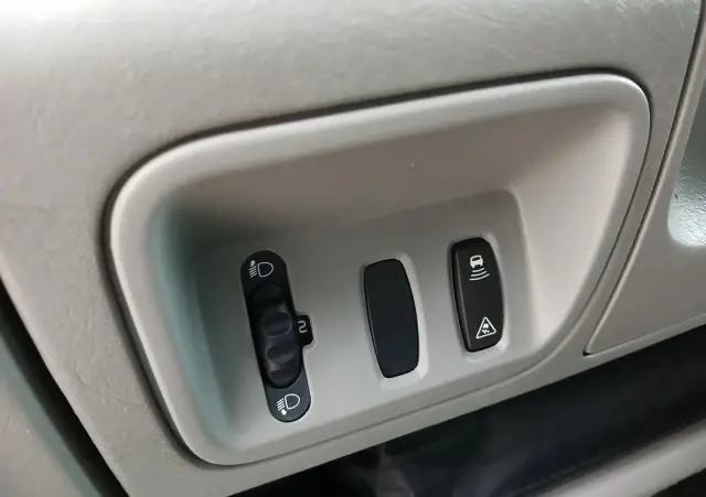 RENAULT Trafic FAP Passenger Black Edition