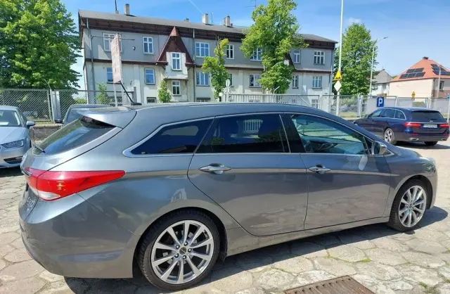 HYUNDAI I40 