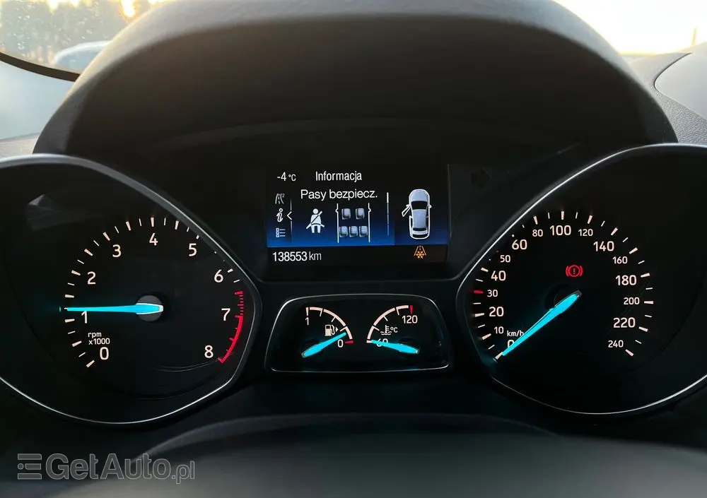 FORD Kuga 1.5 EcoBoost 2x4 Titanium