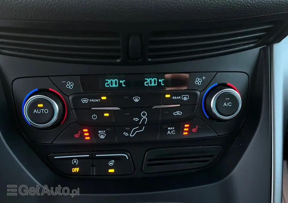 FORD Kuga 1.5 EcoBoost 2x4 Titanium