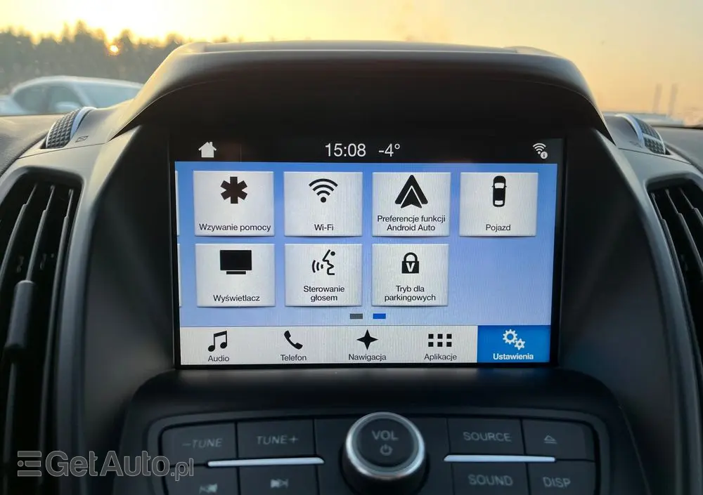 FORD Kuga 1.5 EcoBoost 2x4 Titanium