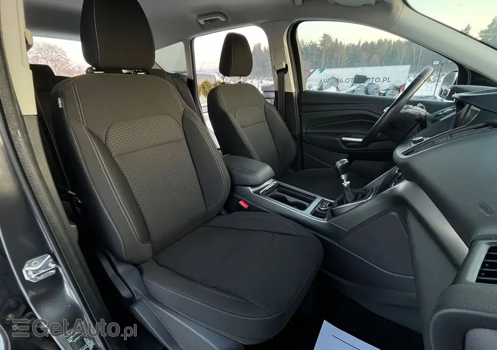 FORD Kuga 1.5 EcoBoost 2x4 Titanium