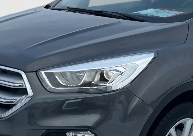 FORD Kuga 1.5 EcoBoost 2x4 Titanium