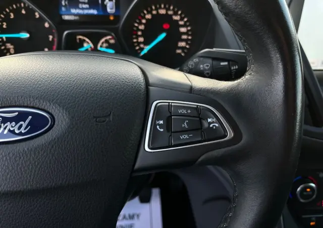 FORD Kuga 1.5 EcoBoost 2x4 Titanium