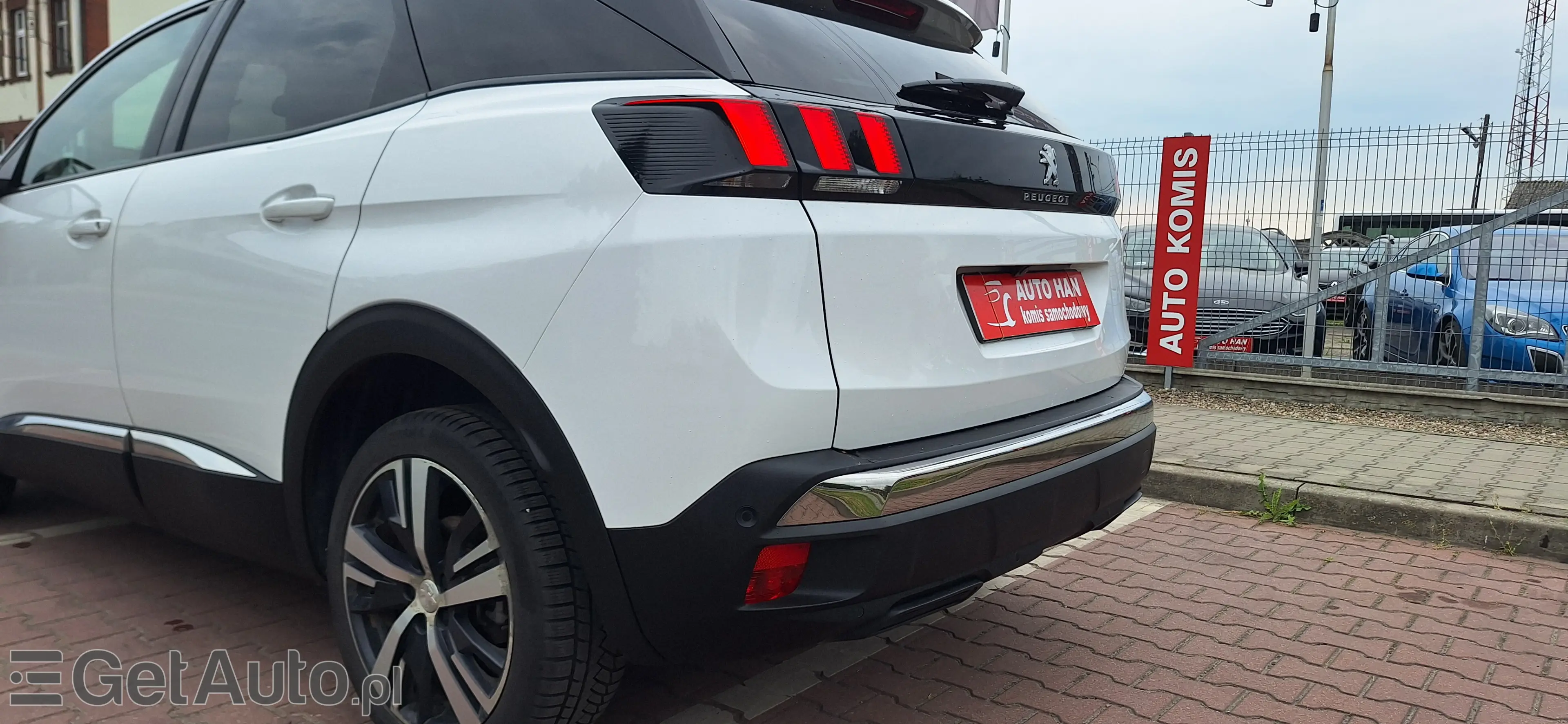 PEUGEOT 3008 