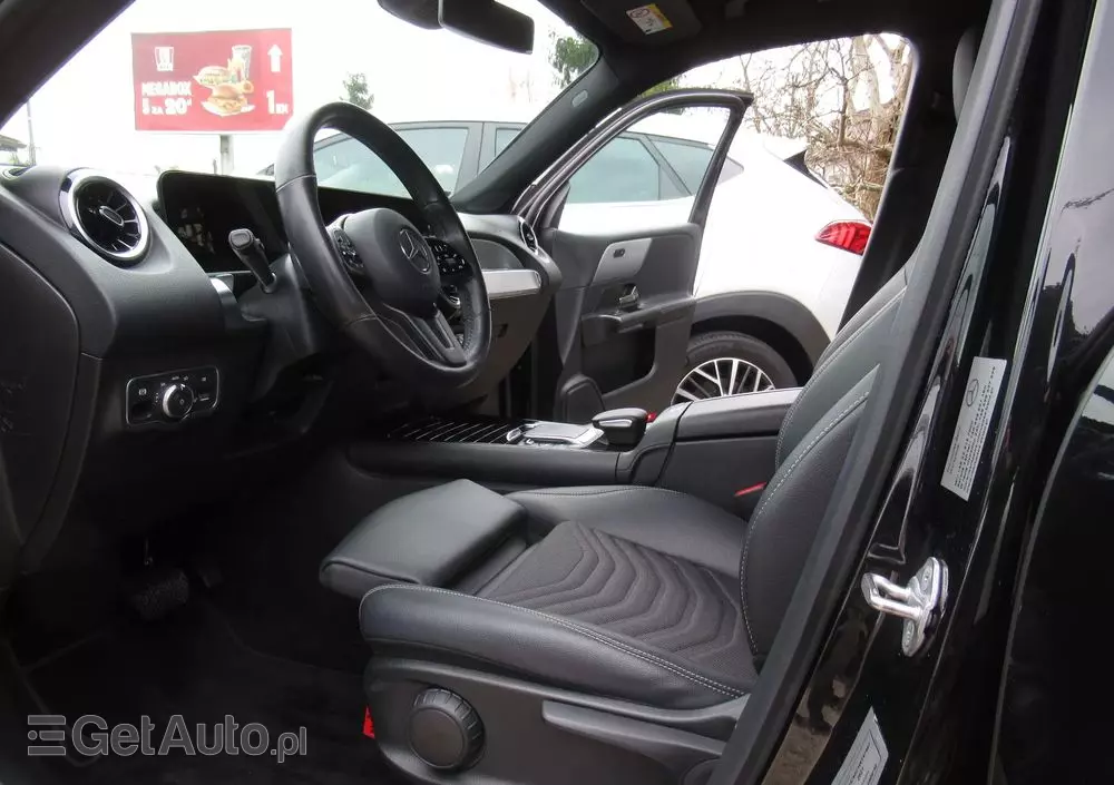 MERCEDES-BENZ GLB 200 7G-DCT