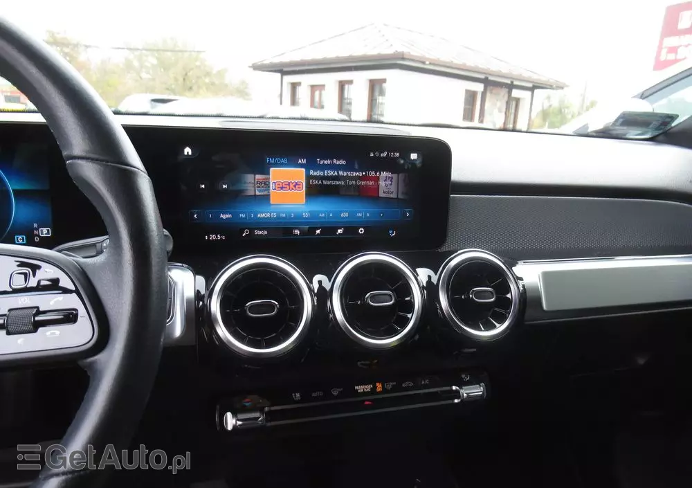 MERCEDES-BENZ GLB 200 7G-DCT