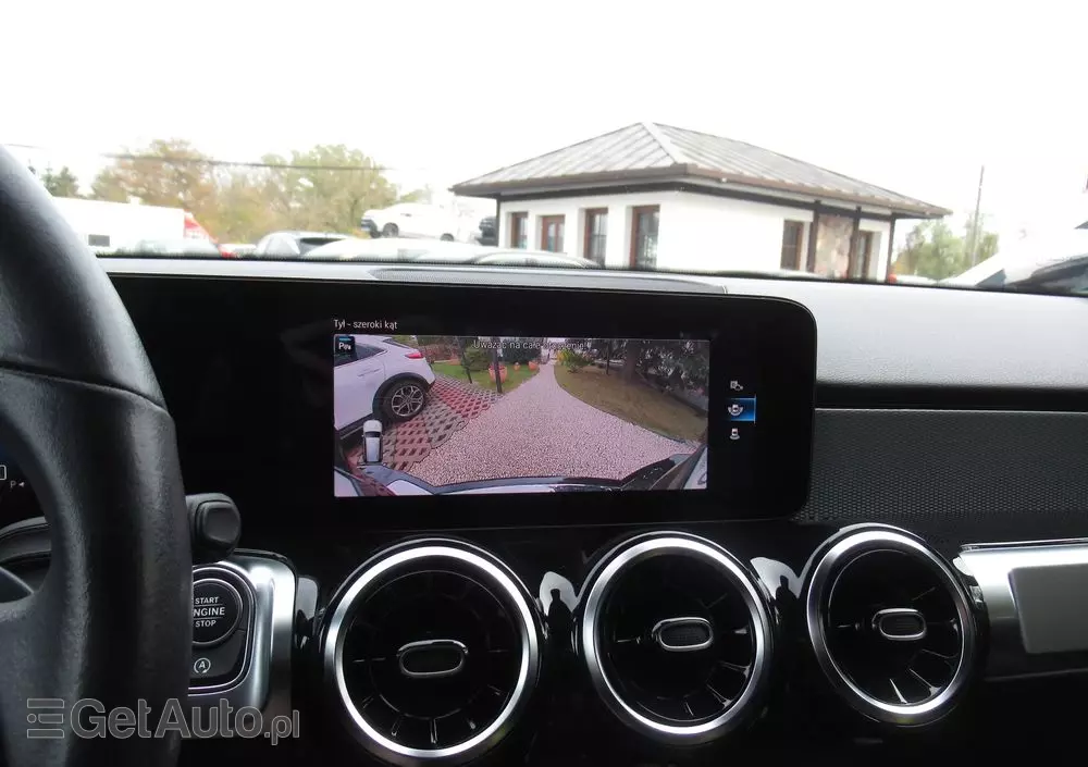 MERCEDES-BENZ GLB 200 7G-DCT