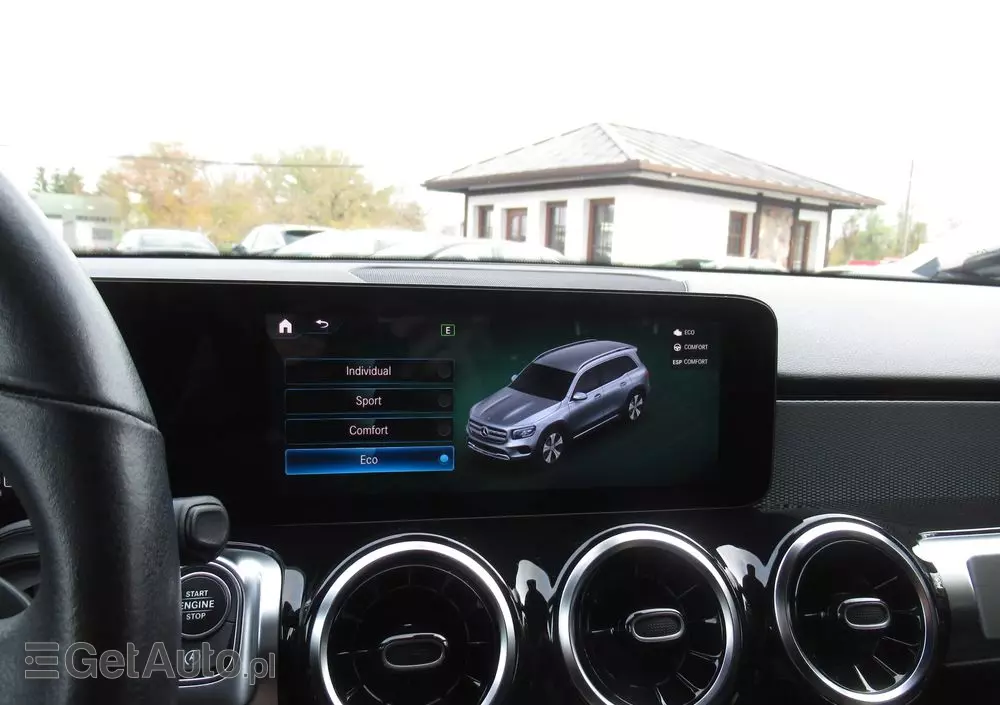 MERCEDES-BENZ GLB 200 7G-DCT