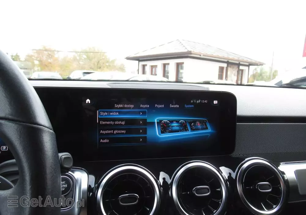 MERCEDES-BENZ GLB 200 7G-DCT