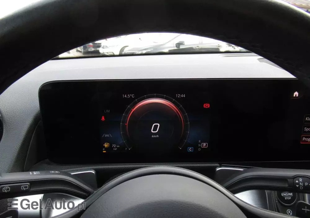 MERCEDES-BENZ GLB 200 7G-DCT