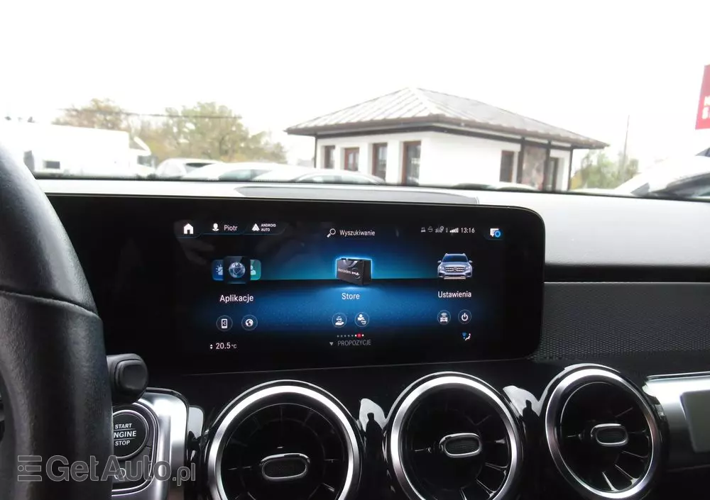 MERCEDES-BENZ GLB 200 7G-DCT