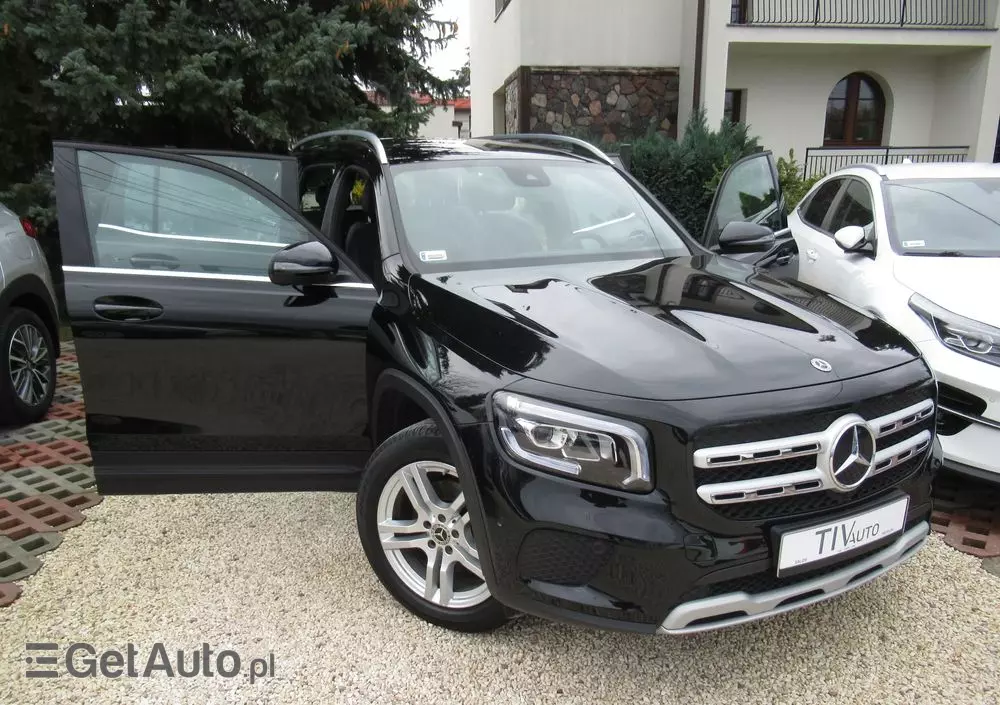 MERCEDES-BENZ GLB 200 7G-DCT