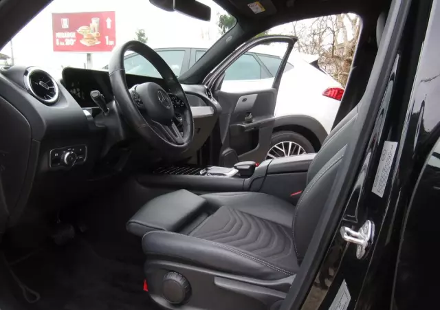 MERCEDES-BENZ GLB 200 7G-DCT