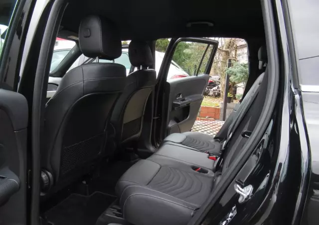 MERCEDES-BENZ GLB 200 7G-DCT