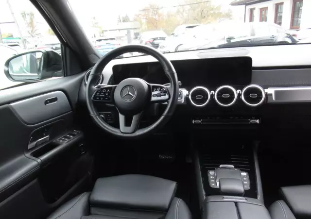 MERCEDES-BENZ GLB 200 7G-DCT