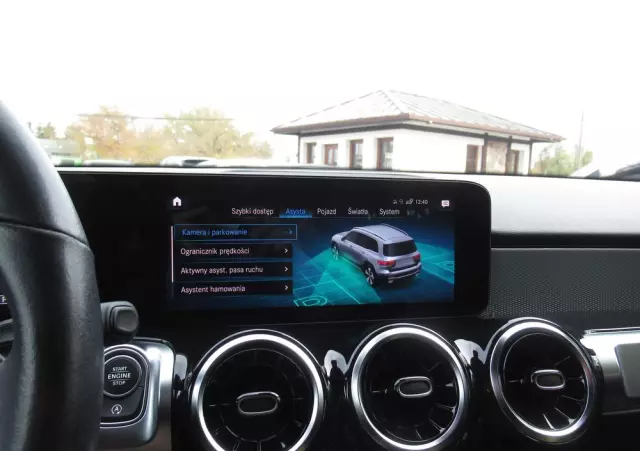 MERCEDES-BENZ GLB 200 7G-DCT