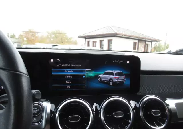 MERCEDES-BENZ GLB 200 7G-DCT