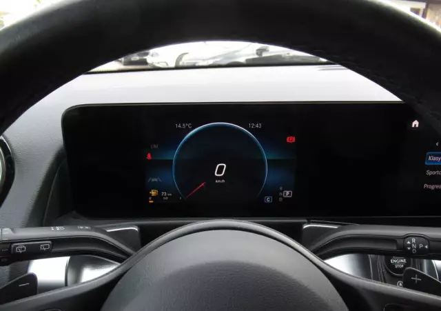 MERCEDES-BENZ GLB 200 7G-DCT