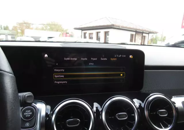 MERCEDES-BENZ GLB 200 7G-DCT