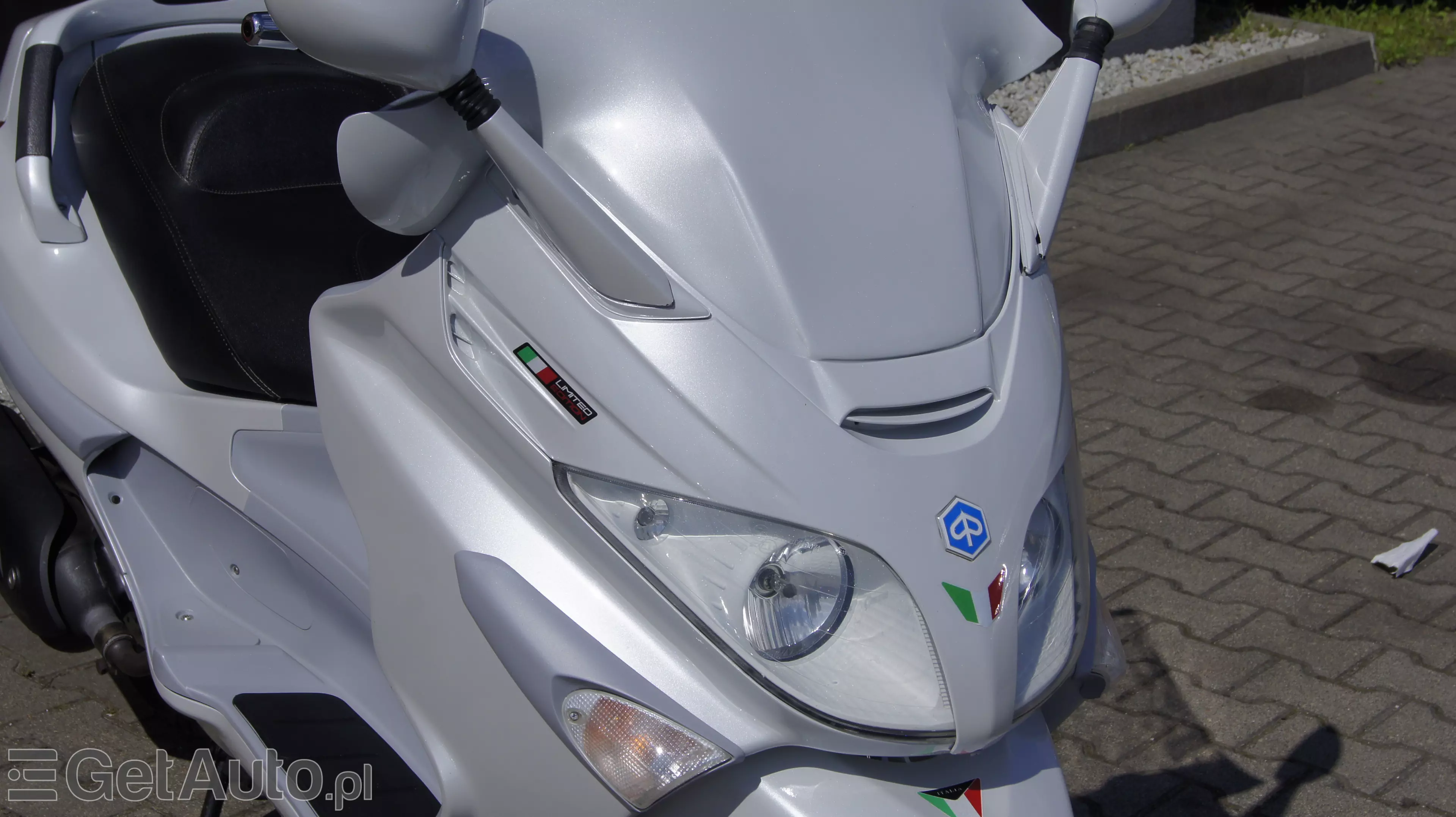 PIAGGIO X10  