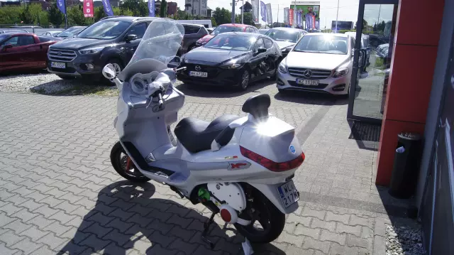 PIAGGIO X10  