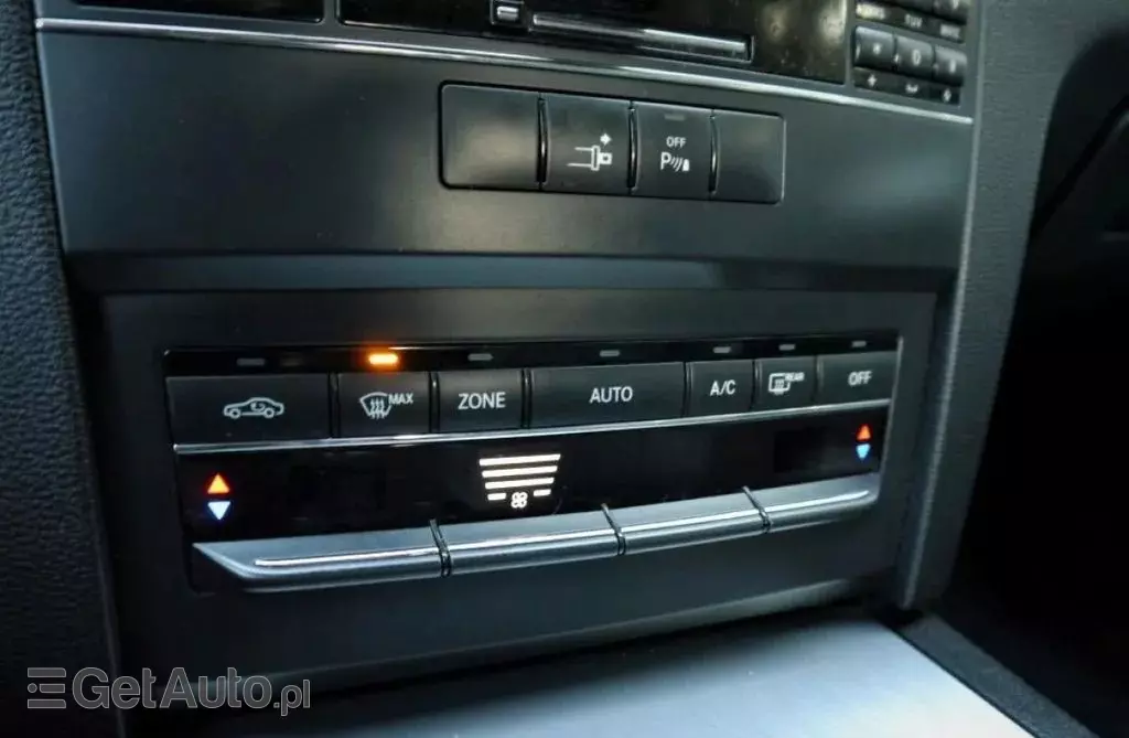 MERCEDES-BENZ Klasa E 