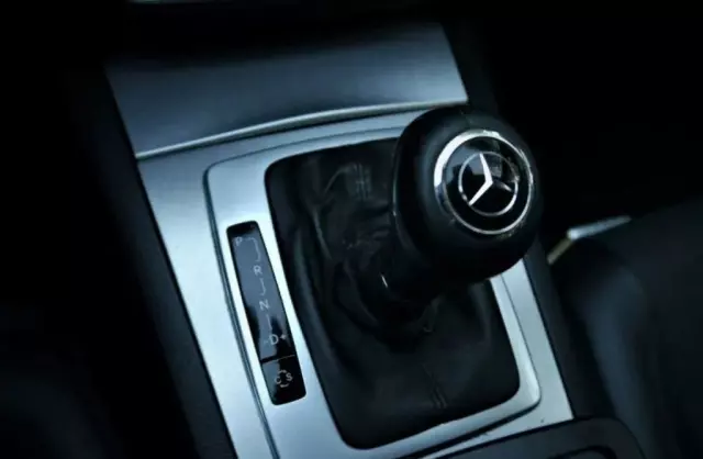 MERCEDES-BENZ Klasa E 