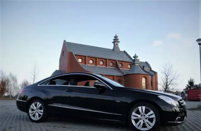 MERCEDES-BENZ Klasa E 