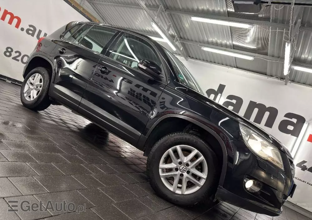 VOLKSWAGEN Tiguan 