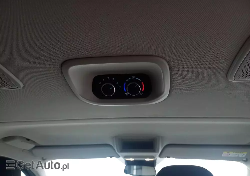 FORD Tourneo Custom 2.0 TDCi L2 Titanium