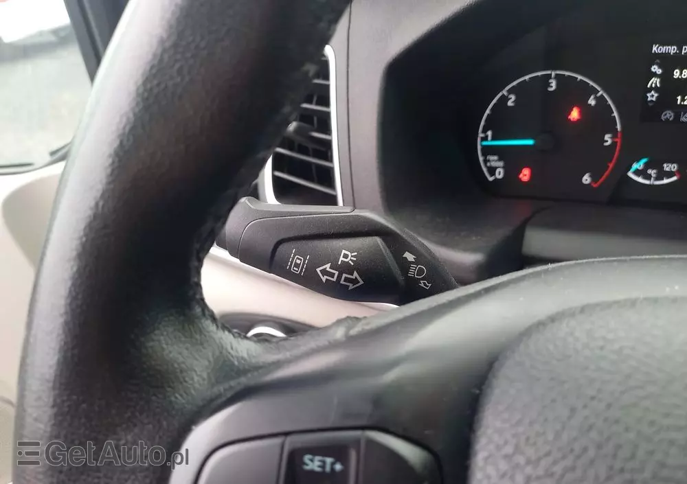 FORD Tourneo Custom 2.0 TDCi L2 Titanium