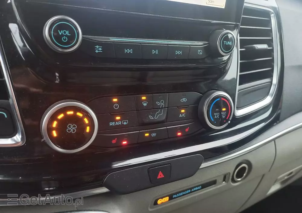 FORD Tourneo Custom 2.0 TDCi L2 Titanium