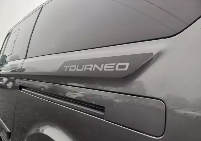 FORD Tourneo Custom 2.0 TDCi L2 Titanium