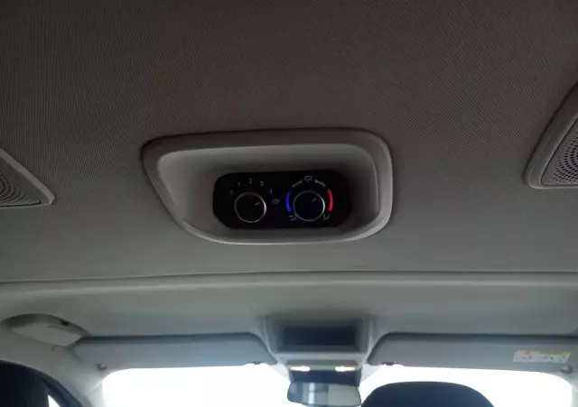 FORD Tourneo Custom 2.0 TDCi L2 Titanium