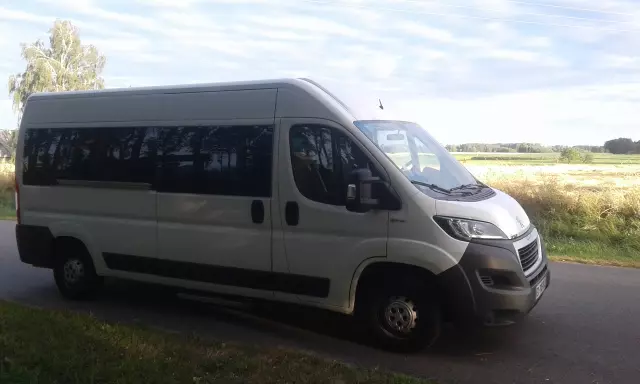 PEUGEOT Boxer 335 L3H2 przeszklony