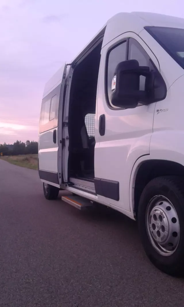 PEUGEOT Boxer 335 L3H2 przeszklony