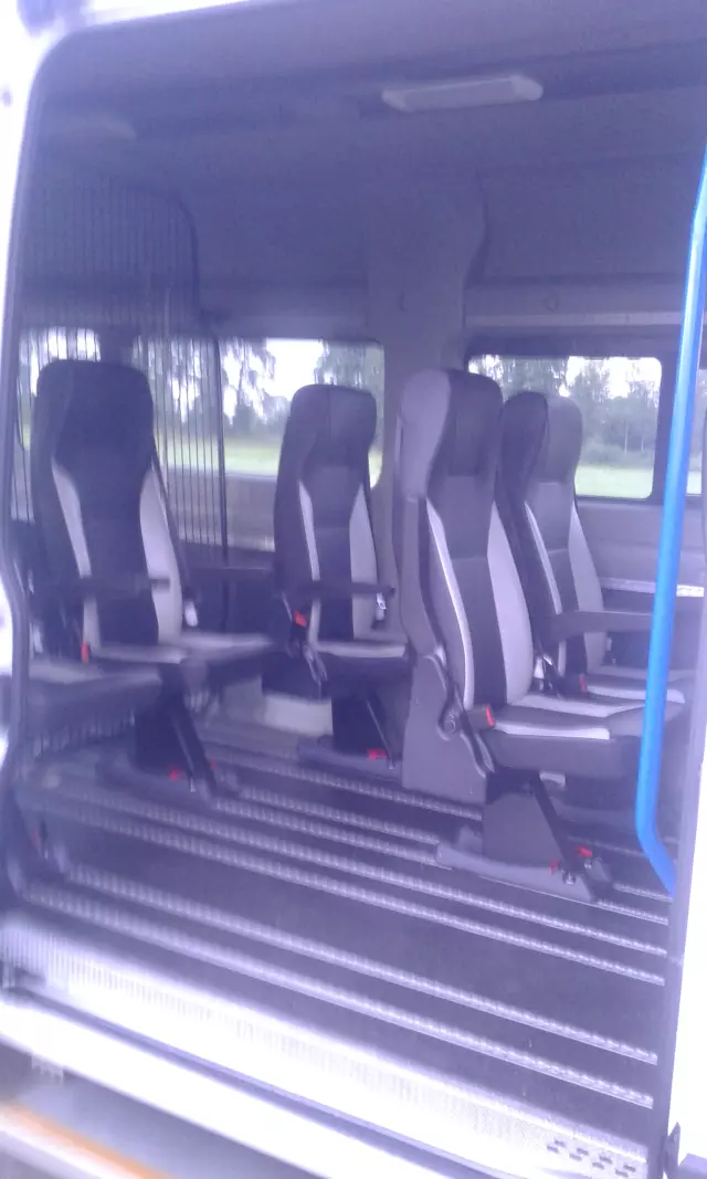 PEUGEOT Boxer 335 L3H2 przeszklony