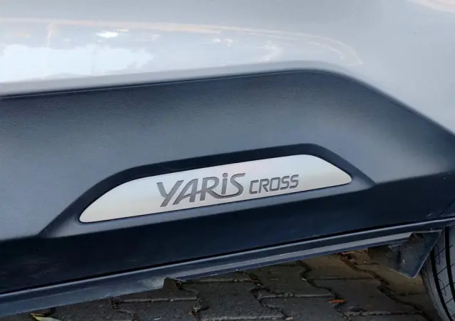 TOYOTA Yaris Cross 