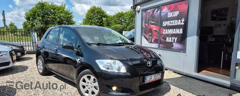 TOYOTA Auris 