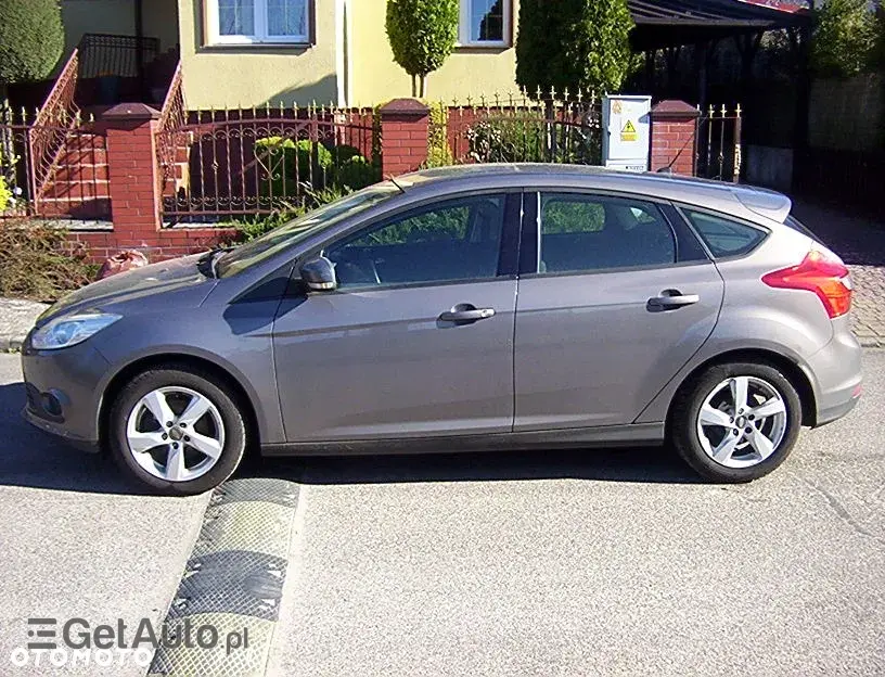 FORD Focus Titanium
