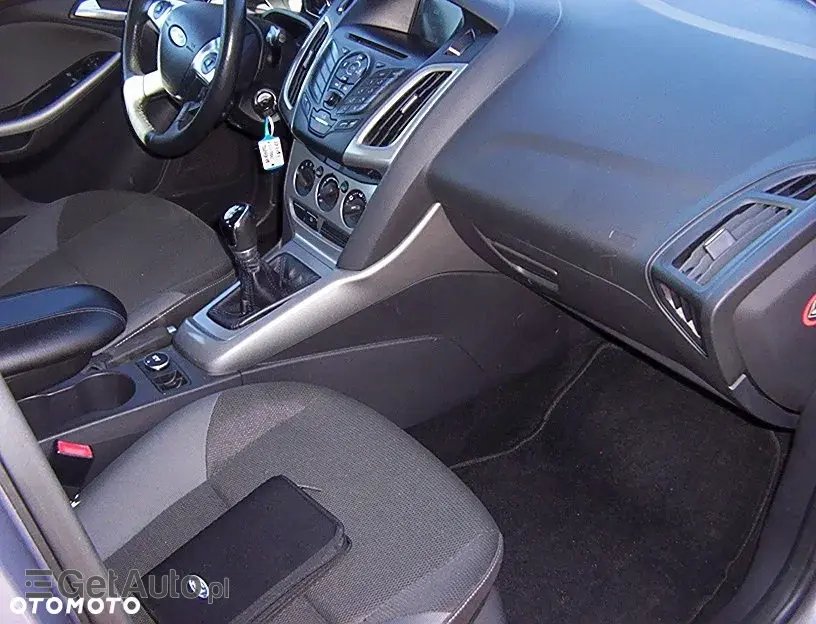FORD Focus Titanium