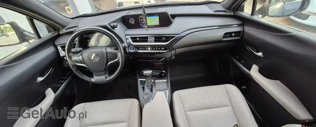 LEXUS UX 
